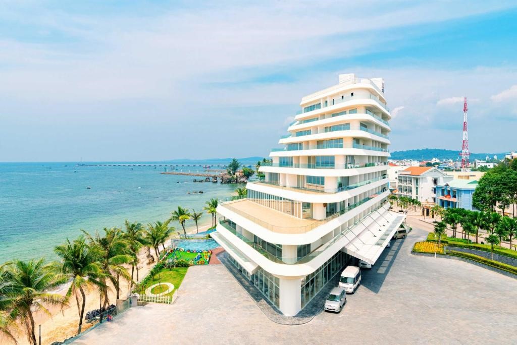 Seashells Phu Quoc Hotel & Spa ranks 2 In the list of Budget-friendly hotels in Vietnam